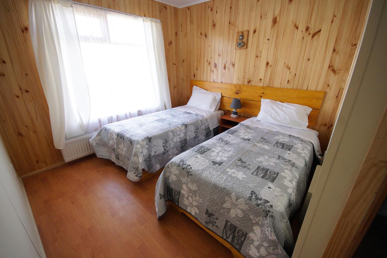 Hostal Los Pioneros Puerto Natales Exterior foto